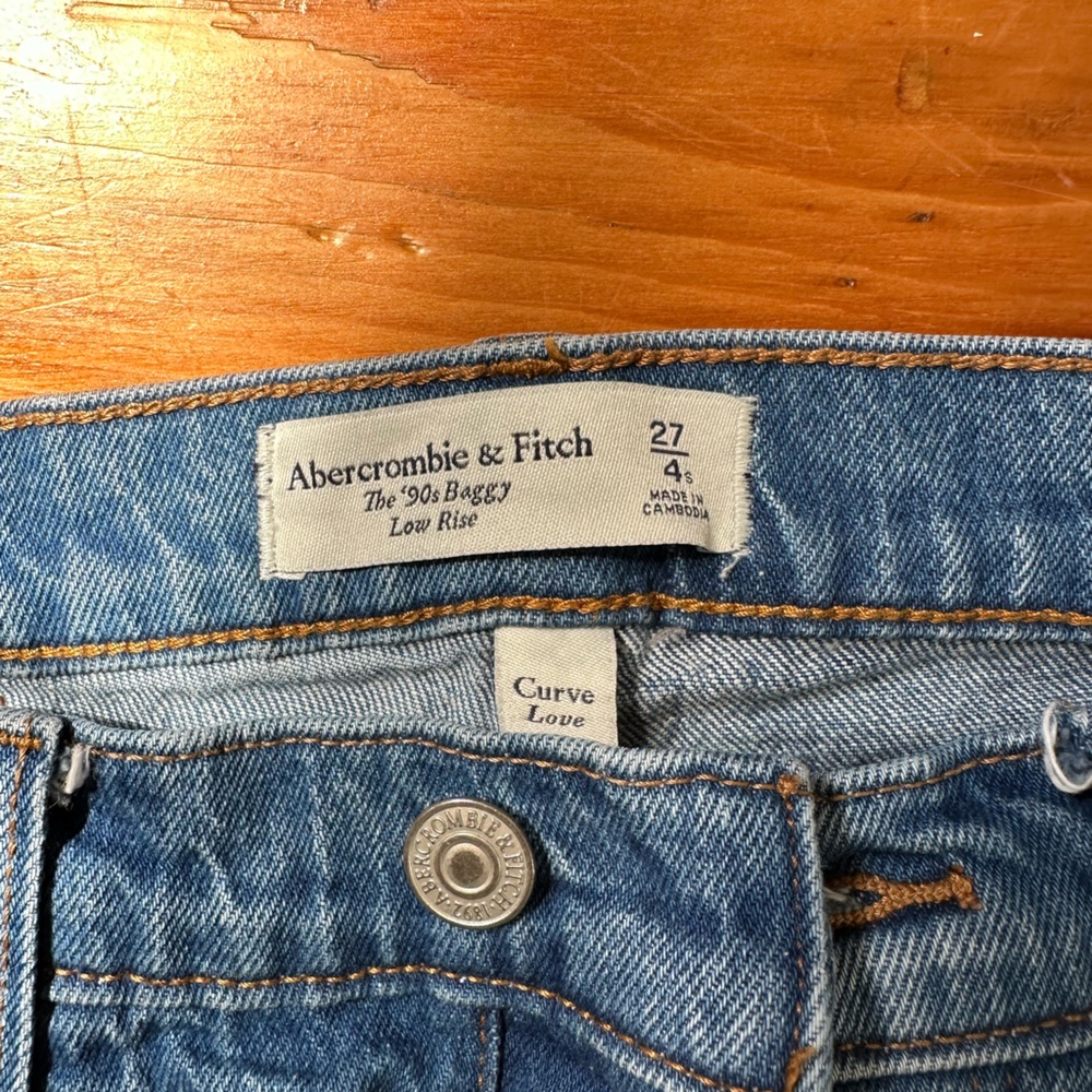 Abercrombie & Fitch Cure Love Jeans - Picture 5 of 5